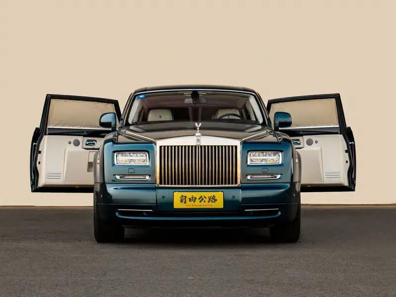 2013 Phantom 6.7L Extended Wheelbase (EWB) — миниатюра 11