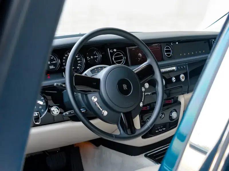 2013 Phantom 6.7L Extended Wheelbase (EWB) — миниатюра 25