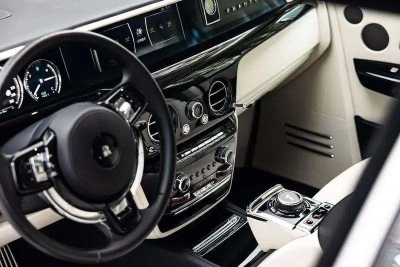 2018 Phantom 6.7T Long Wheelbase — миниатюра 16