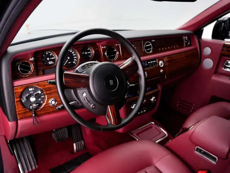 2011 Nissan Phantom 6.7T Automatic 4WD 4-Seater (Parallel Import) — миниатюра 12