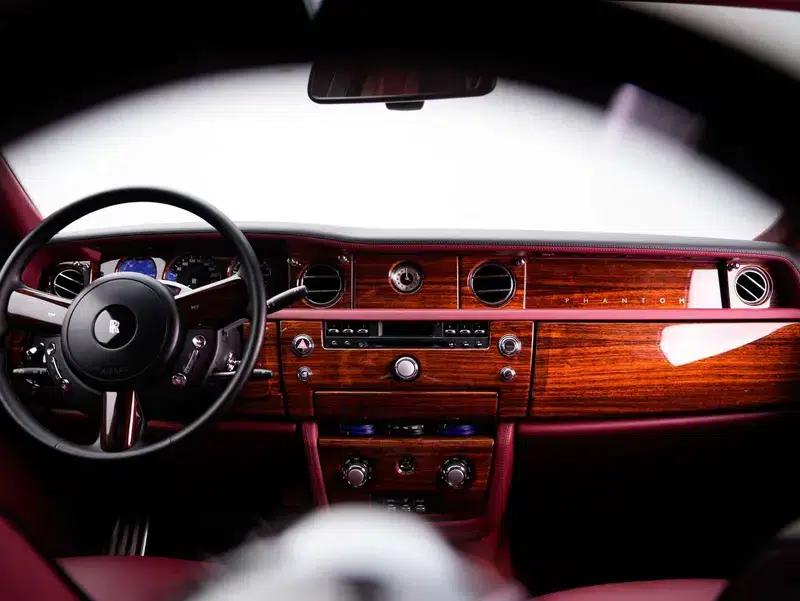 2011 Nissan Phantom 6.7T Automatic 4WD 4-Seater (Parallel Import) — миниатюра 15