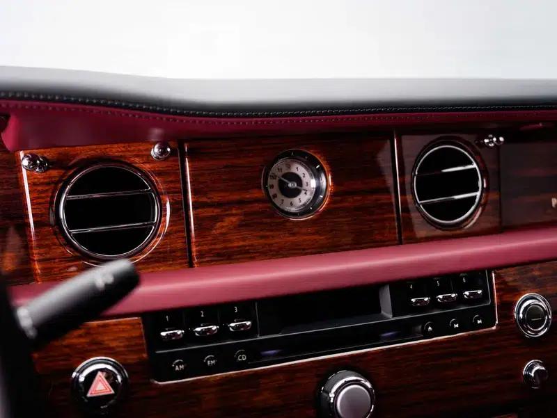 2011 Nissan Phantom 6.7T Automatic 4WD 4-Seater (Parallel Import) — миниатюра 6