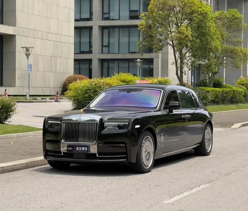 2022 Phantom 6.7T Automatic AWD 4-seater — миниатюра 1