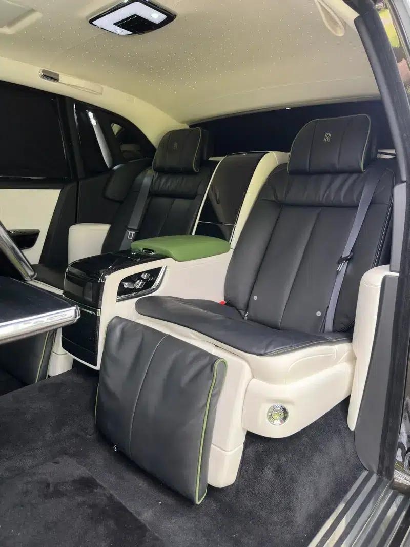 2022 Phantom 6.7T Automatic AWD 4-seater — миниатюра 13