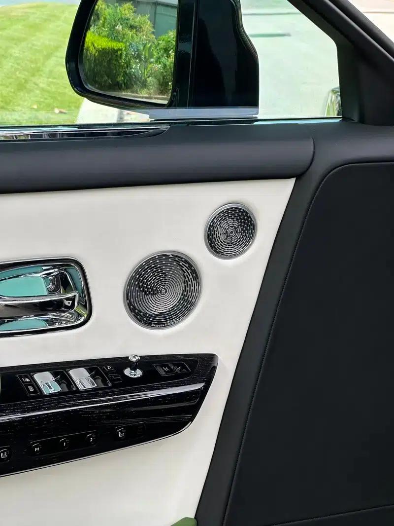 2022 Phantom 6.7T Automatic AWD 4-seater — миниатюра 20