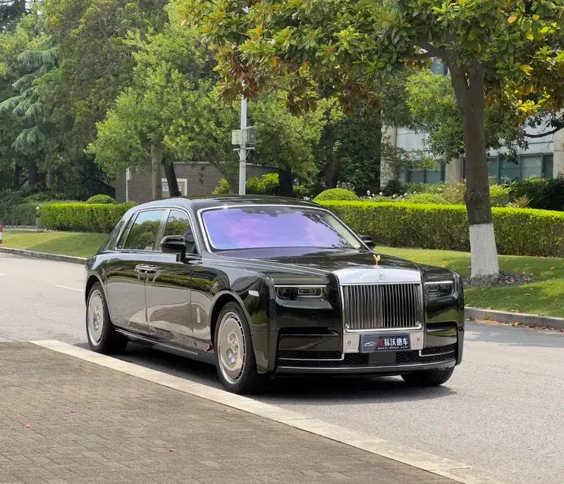 2022 Phantom 6.7T Automatic AWD 4-seater — миниатюра 3