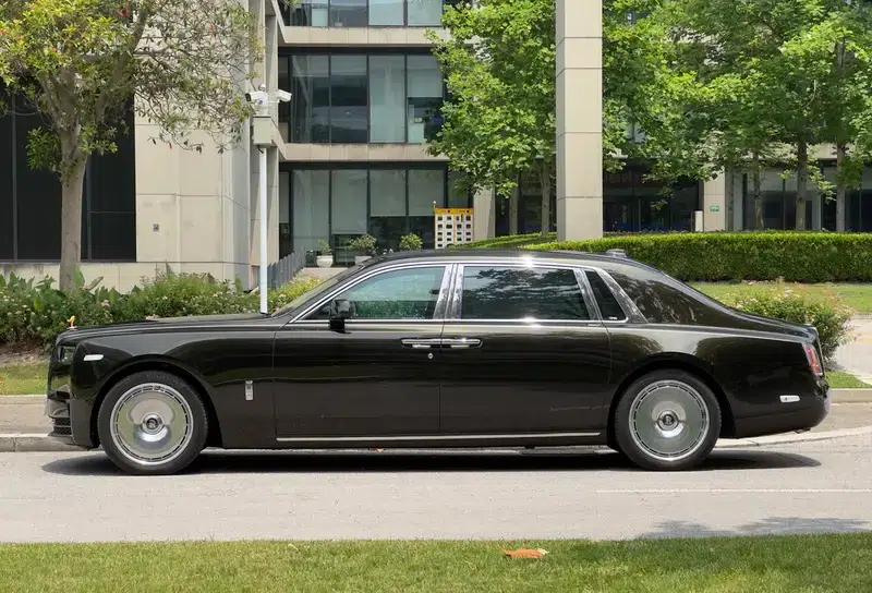 2022 Phantom 6.7T Automatic AWD 4-seater — миниатюра 4