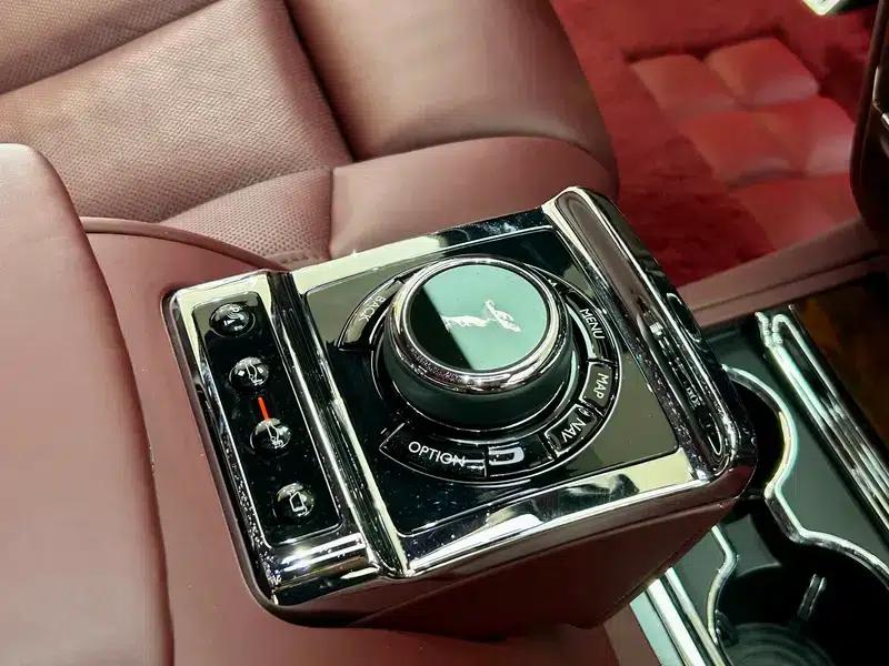 2018 Phantom 6.7T Standard Wheelbase — миниатюра 3