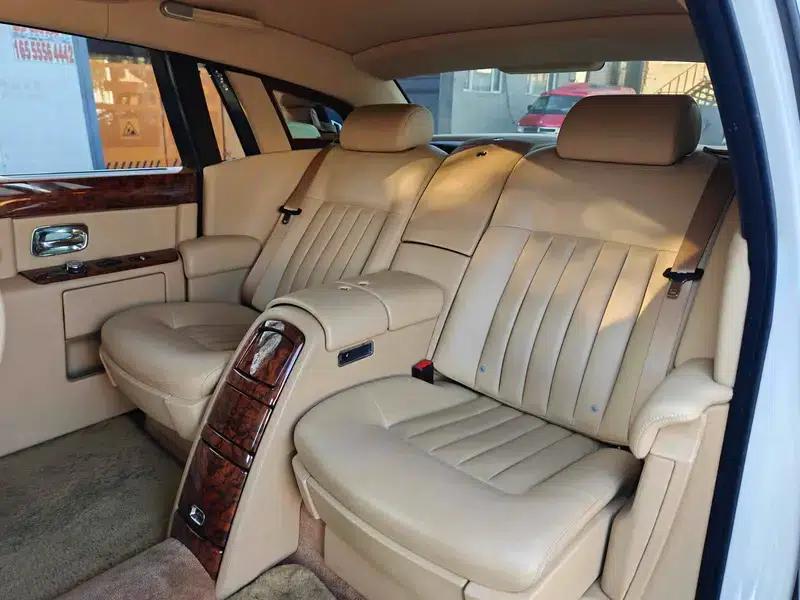 2011 Phantom 6.7T Automatic Rear-Wheel Drive 4-Seater Factory Custom Edition — миниатюра 16