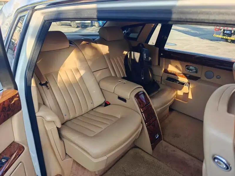2011 Phantom 6.7T Automatic Rear-Wheel Drive 4-Seater Factory Custom Edition — миниатюра 19