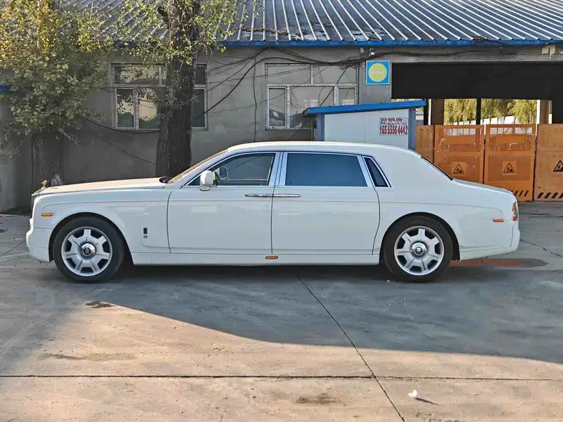 2011 Phantom 6.7T Automatic Rear-Wheel Drive 4-Seater Factory Custom Edition — миниатюра 3