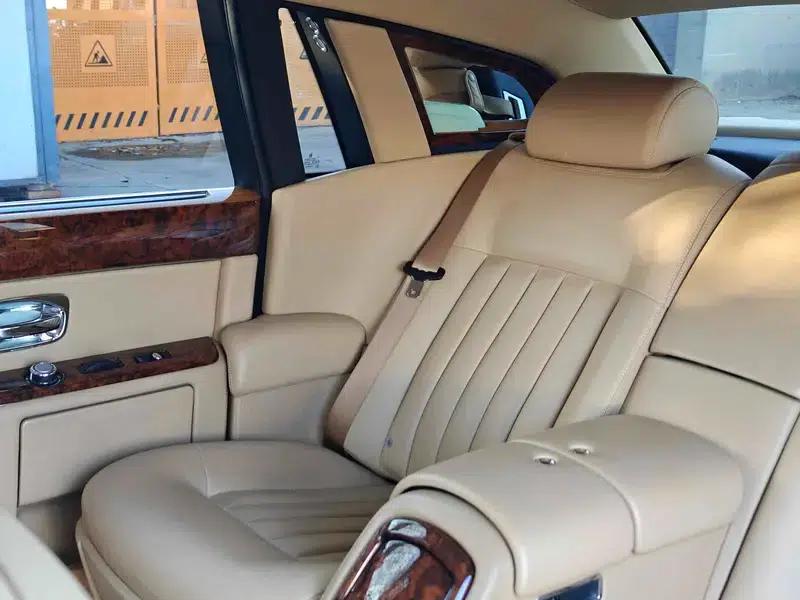 2011 Phantom 6.7T Automatic Rear-Wheel Drive 4-Seater Factory Custom Edition — миниатюра 7