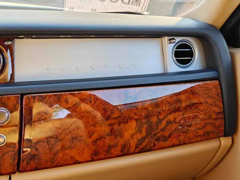 2011 Phantom 6.7T Automatic Rear-Wheel Drive 4-Seater Factory Custom Edition — миниатюра 8