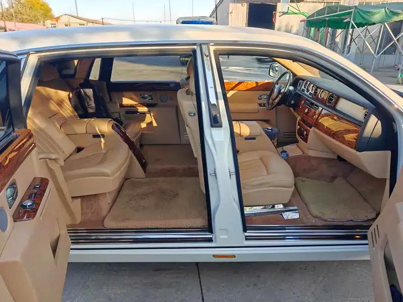 2011 Phantom 6.7T Automatic Rear-Wheel Drive 4-Seater Factory Custom Edition — миниатюра 10