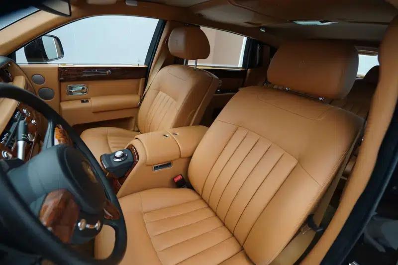 2011 Phantom 6.7L Automatic Rear-Wheel Drive 4-Seater Factory Custom Edition — миниатюра 16