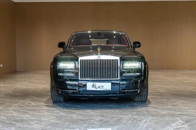 2013 Phantom 6.7L Extended Wheelbase (EWB) — миниатюра 2