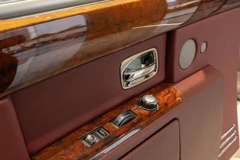 2013 Phantom 6.7L Extended Wheelbase (EWB) — миниатюра 18