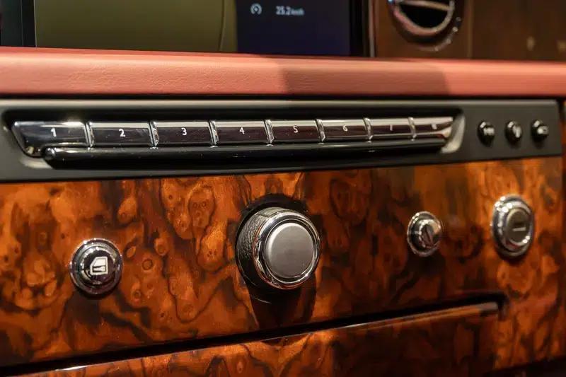 2013 Phantom 6.7L Extended Wheelbase (EWB) — миниатюра 19