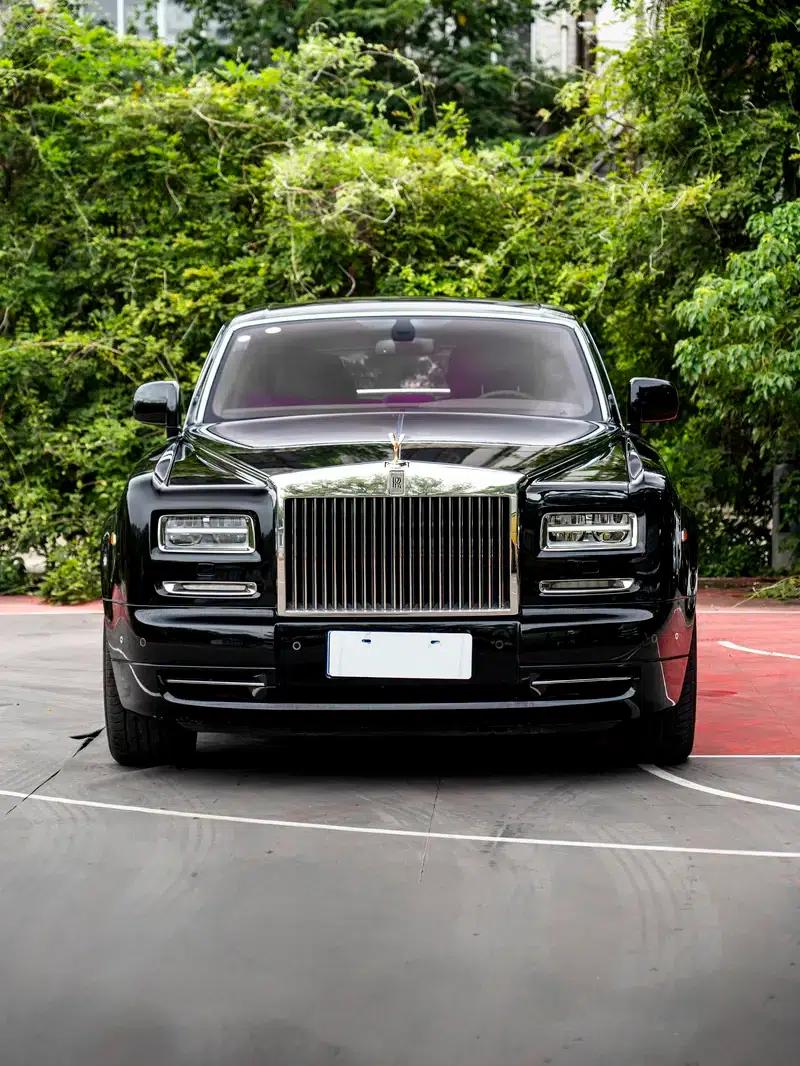 2013 Phantom 6.7L Extended Wheelbase (EWB) — миниатюра 2
