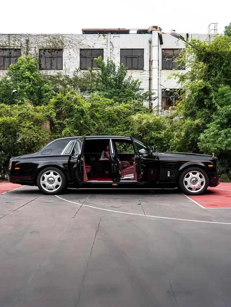 2013 Phantom 6.7L Extended Wheelbase (EWB) — миниатюра 4