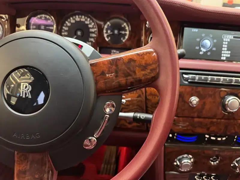 2013 Phantom 6.7L Extended Wheelbase (EWB) — миниатюра 21