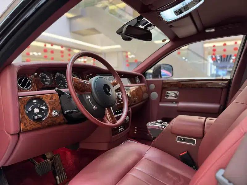 2013 Phantom 6.7L Extended Wheelbase (EWB) — миниатюра 22