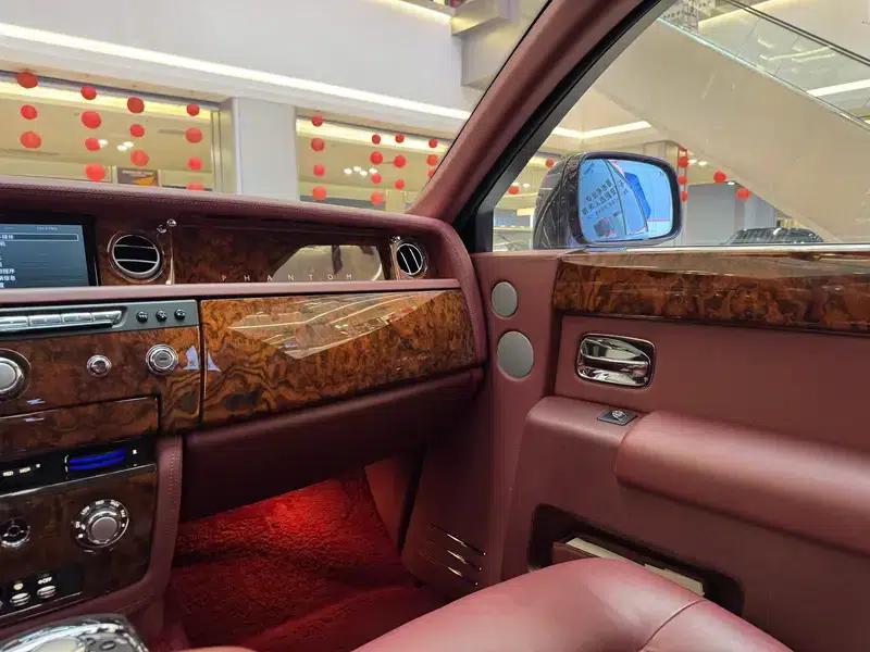 2013 Phantom 6.7L Extended Wheelbase (EWB) — миниатюра 23