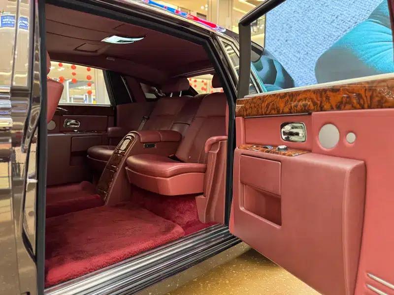 2013 Phantom 6.7L Extended Wheelbase (EWB) — миниатюра 28