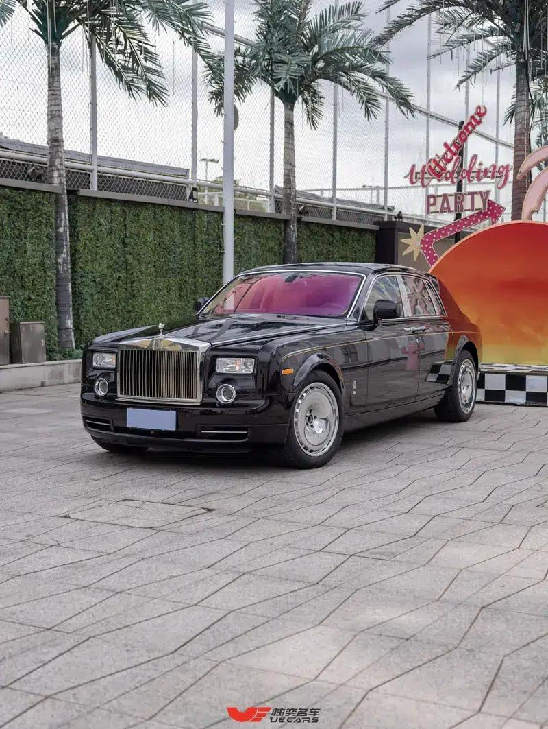 2011 Nissan Phantom 6.7T Automatic 4WD 4-Seater (Parallel Import) — миниатюра 1