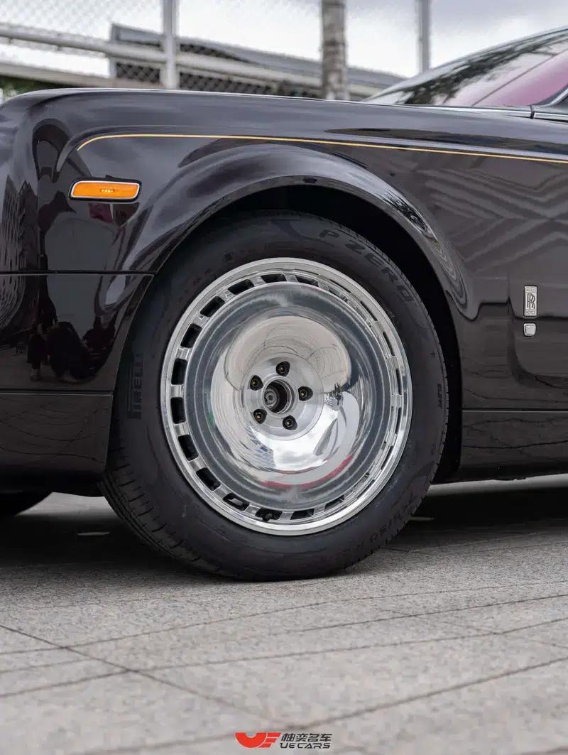 2011 Nissan Phantom 6.7T Automatic 4WD 4-Seater (Parallel Import) — миниатюра 11