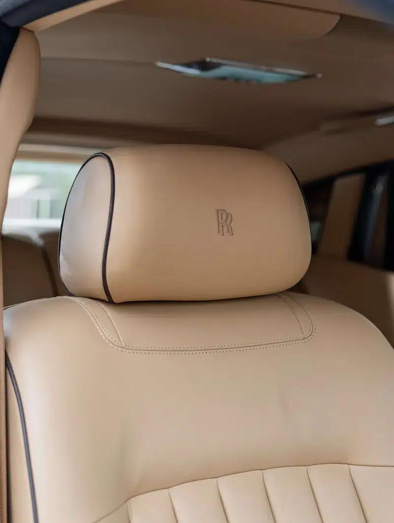 2011 Nissan Phantom 6.7T Automatic 4WD 4-Seater (Parallel Import) — миниатюра 16