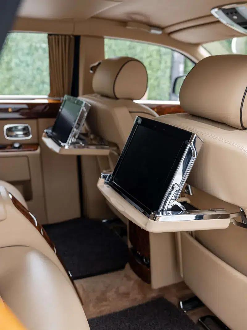 2011 Nissan Phantom 6.7T Automatic 4WD 4-Seater (Parallel Import) — миниатюра 17