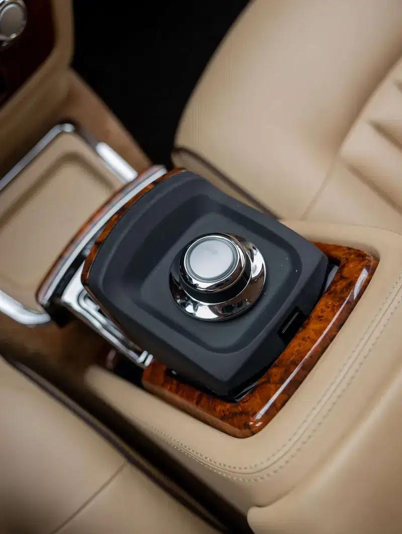 2011 Nissan Phantom 6.7T Automatic 4WD 4-Seater (Parallel Import) — миниатюра 21