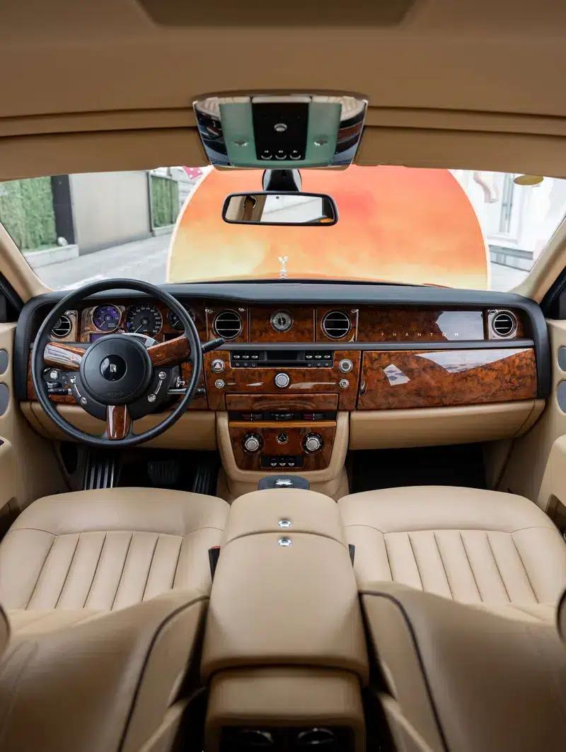 2011 Nissan Phantom 6.7T Automatic 4WD 4-Seater (Parallel Import) — миниатюра 22
