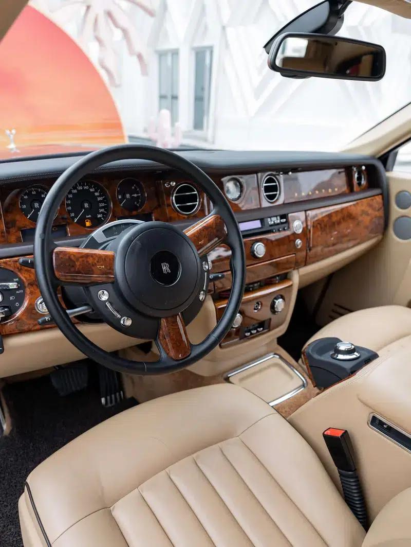 2011 Nissan Phantom 6.7T Automatic 4WD 4-Seater (Parallel Import) — миниатюра 23