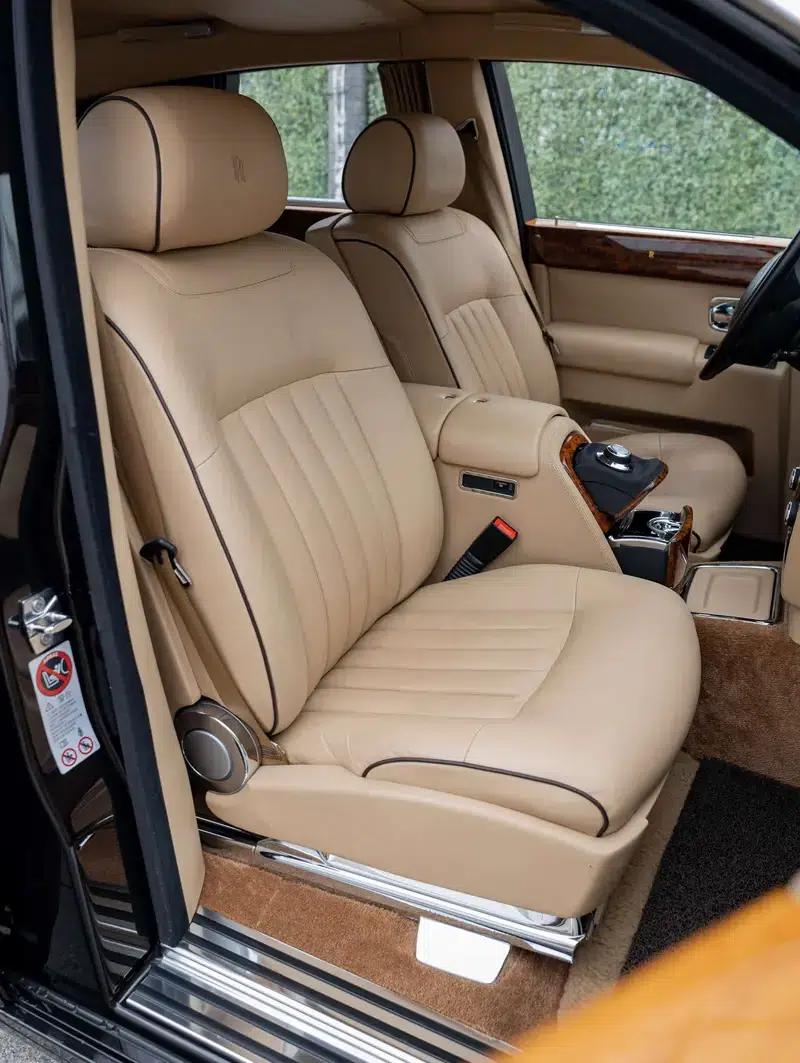 2011 Nissan Phantom 6.7T Automatic 4WD 4-Seater (Parallel Import) — миниатюра 24