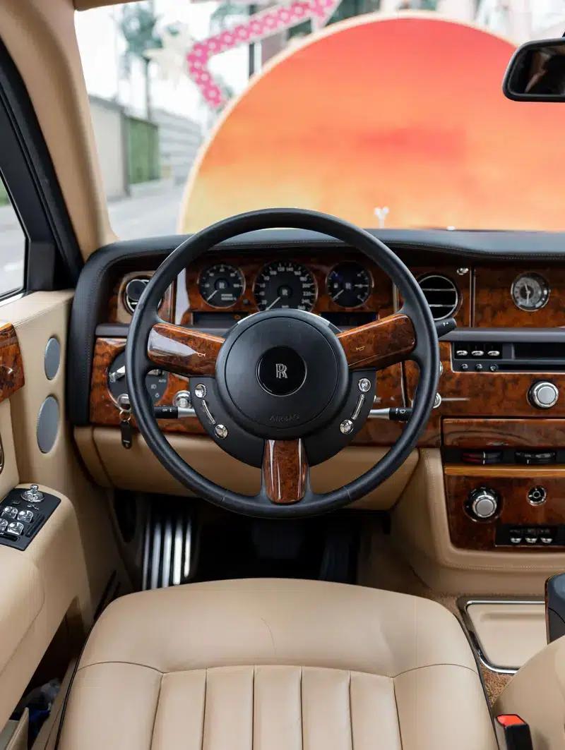 2011 Nissan Phantom 6.7T Automatic 4WD 4-Seater (Parallel Import) — миниатюра 9