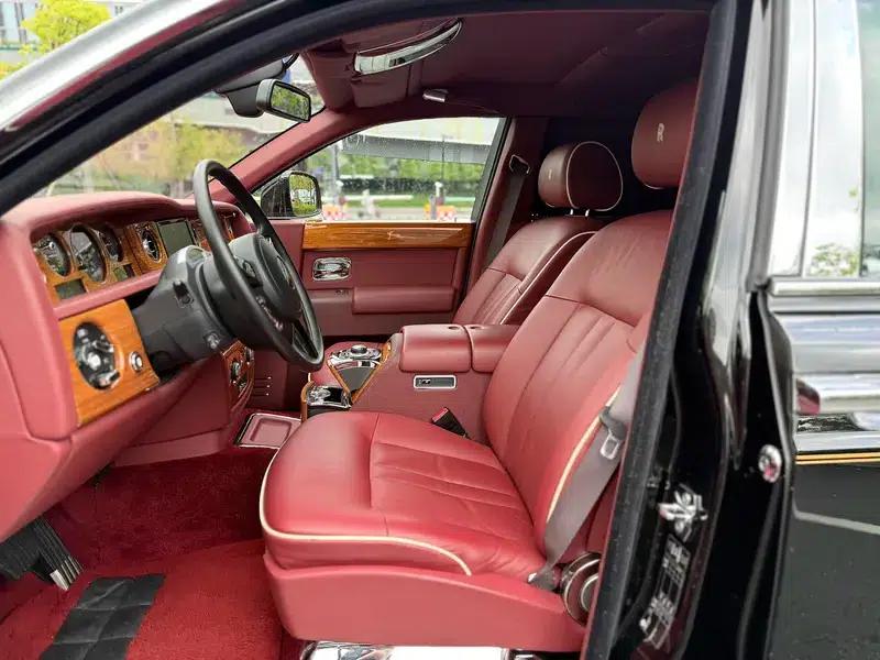 2013 Phantom 6.7L Extended Wheelbase (EWB) — миниатюра 23