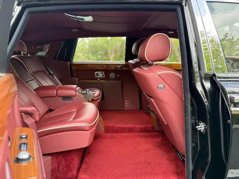 2013 Phantom 6.7L Extended Wheelbase (EWB) — миниатюра 25