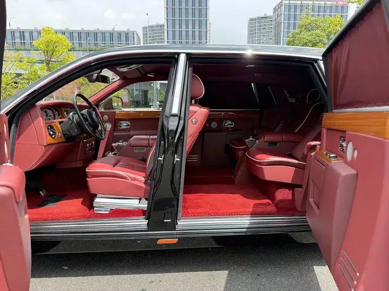 2013 Phantom 6.7L Extended Wheelbase (EWB) — миниатюра 31