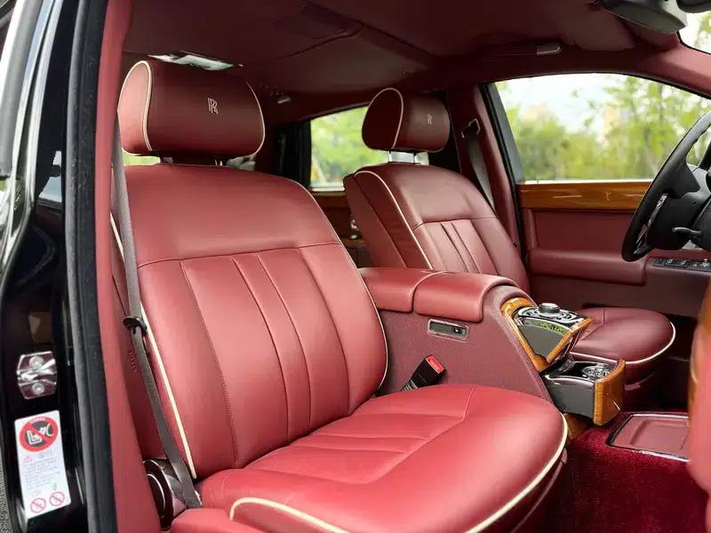 2013 Phantom 6.7L Extended Wheelbase (EWB) — миниатюра 34