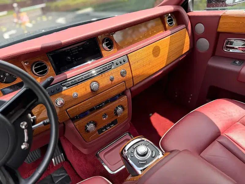 2013 Phantom 6.7L Extended Wheelbase (EWB) — миниатюра 10
