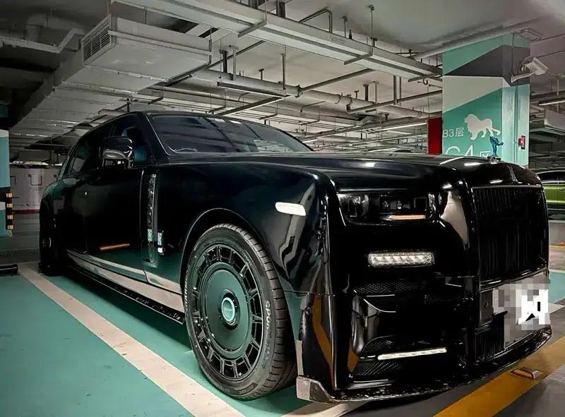 2006 Phantom 6.7L Extended Wheelbase (EWB) — миниатюра 7