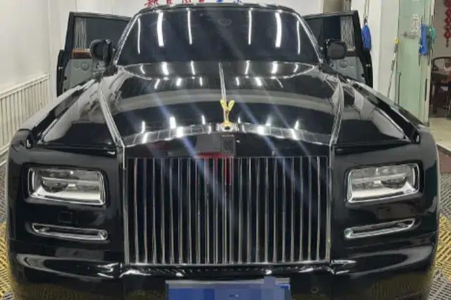 2004 Phantom 6.7L Standard Edition — миниатюра 5