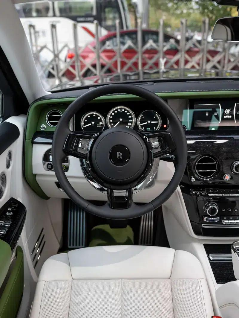 2022 Nissan Phantom 6.7T Automatic 4WD 4-Seater (Parallel Import) — миниатюра 21