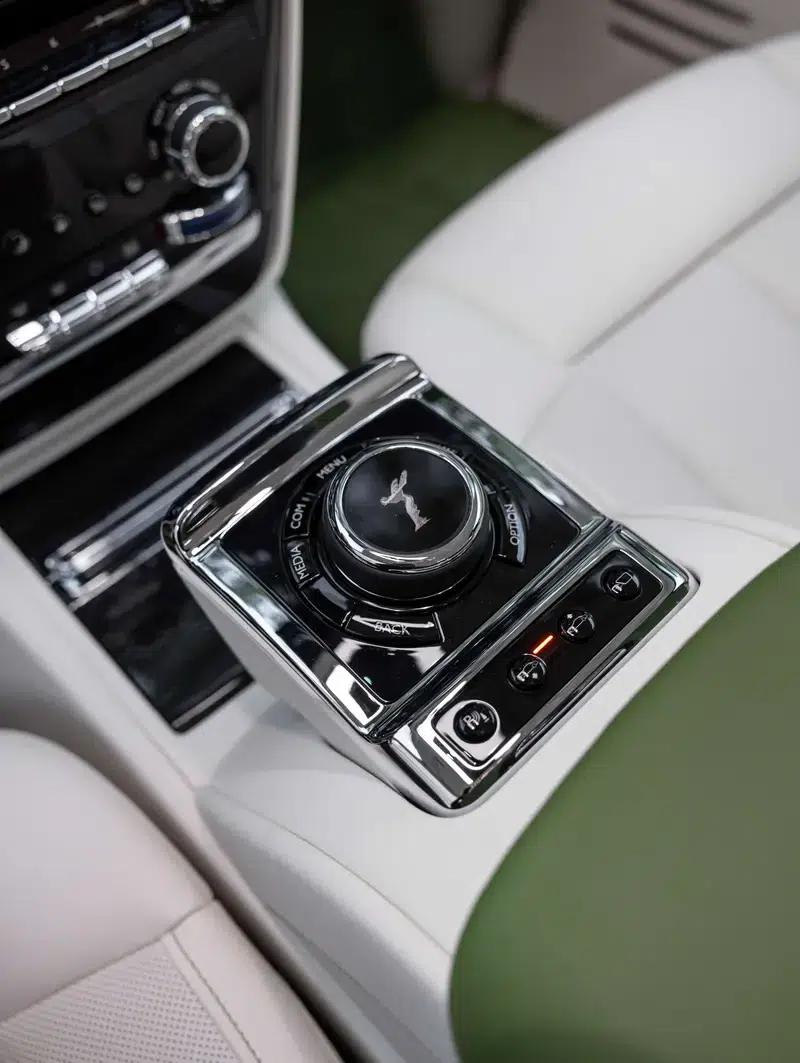 2022 Nissan Phantom 6.7T Automatic 4WD 4-Seater (Parallel Import) — миниатюра 26