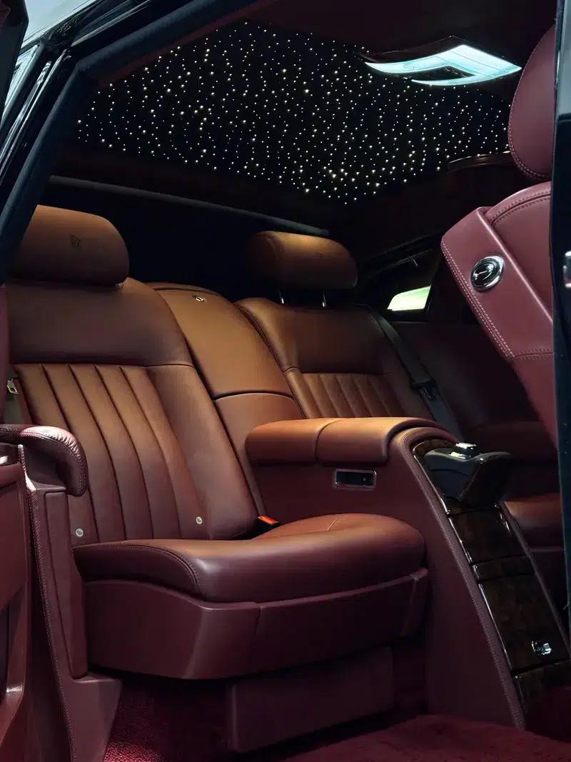 2006 Phantom 6.7L Extended Wheelbase (EWB) — миниатюра 30