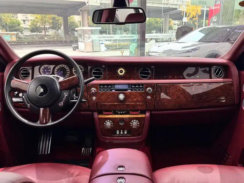 2006 Phantom 6.7L Extended Wheelbase (EWB) — миниатюра 35
