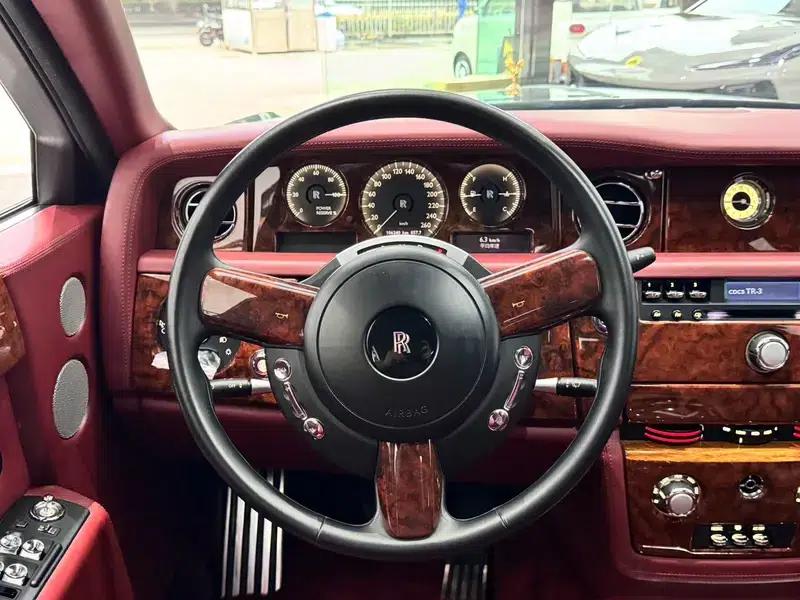 2006 Phantom 6.7L Extended Wheelbase (EWB) — миниатюра 37
