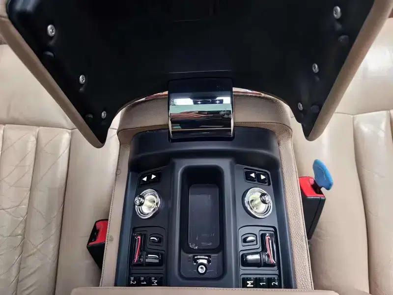 2006 Phantom 6.7L Presidential Class — миниатюра 7